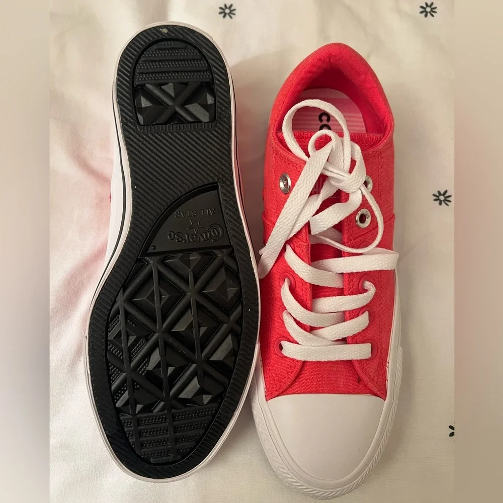 Converse Chuck Taylor All Star Madison low top canvas sneakers in orange size 7